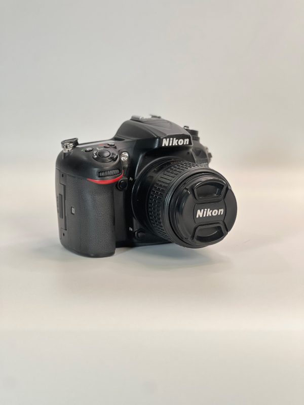 دوربین کارکرده Nikon D7200 lens 18-55 - تصویر 1