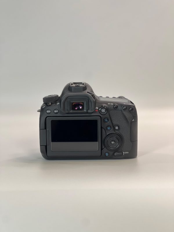 بادی دوربین کارکرده Canon 6D ii - تصویر 2