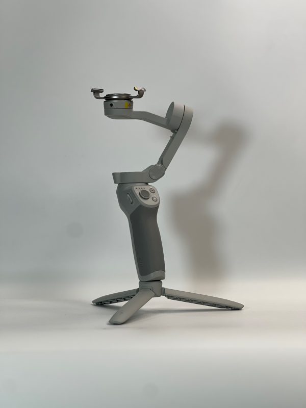 گیمبال لرزشگیر موبایل کارکرده Osmo mobile 4 - تصویر 1
