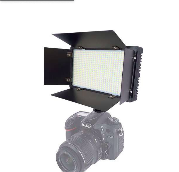 نور ثابت ال ای دی پروفشنال LED U600+ RGB (به همراه ریموت کنترل + آداپتور + 2 عدد باتری + شارژر) - Image 2